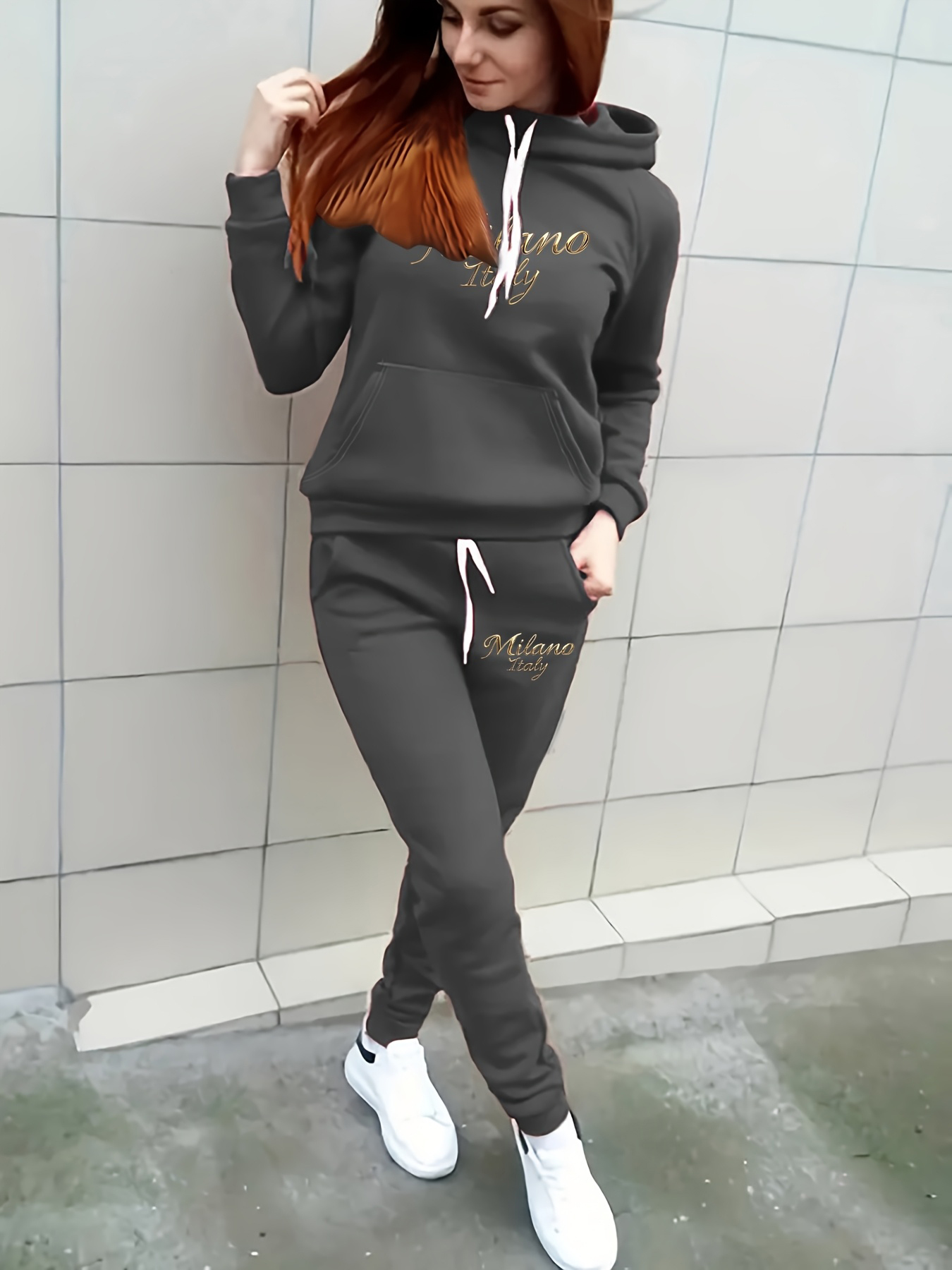 Winter Clothing Essentials For Women - Set Felpa con Cappuccio e Pantaloni